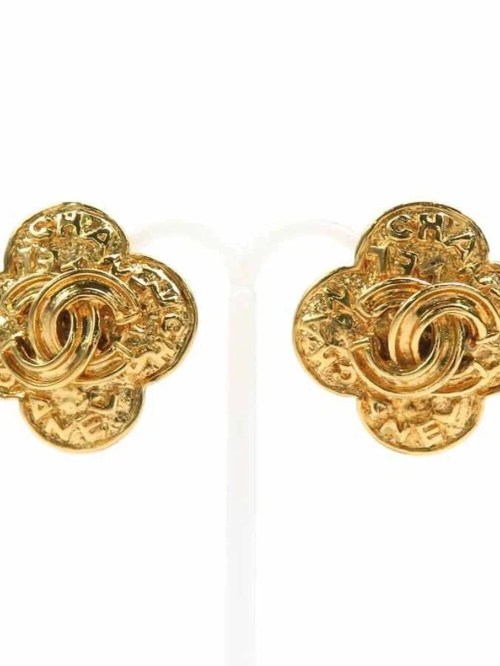 CHANEL Vintage CC Logo Clip on Earrings Gold Metal - e61141a